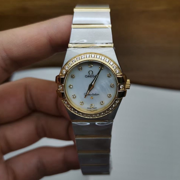 オメガ時計正面デザイン